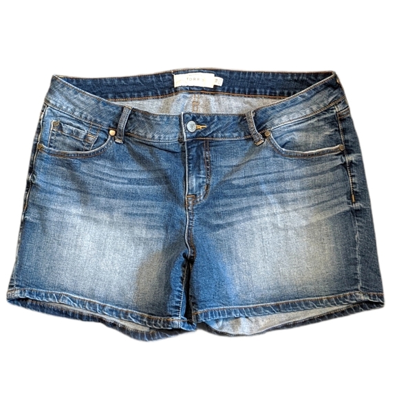TORRID Distressed Denim Jean Shorts 18